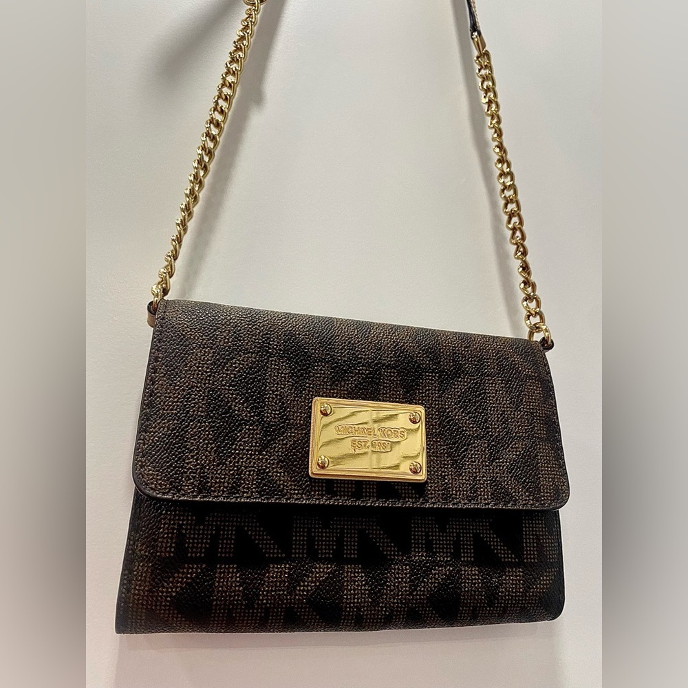 MICHAEL KORS | Purse | Brown Crossbody Bag with Gold Metal Hardware - Picture 12 of 16